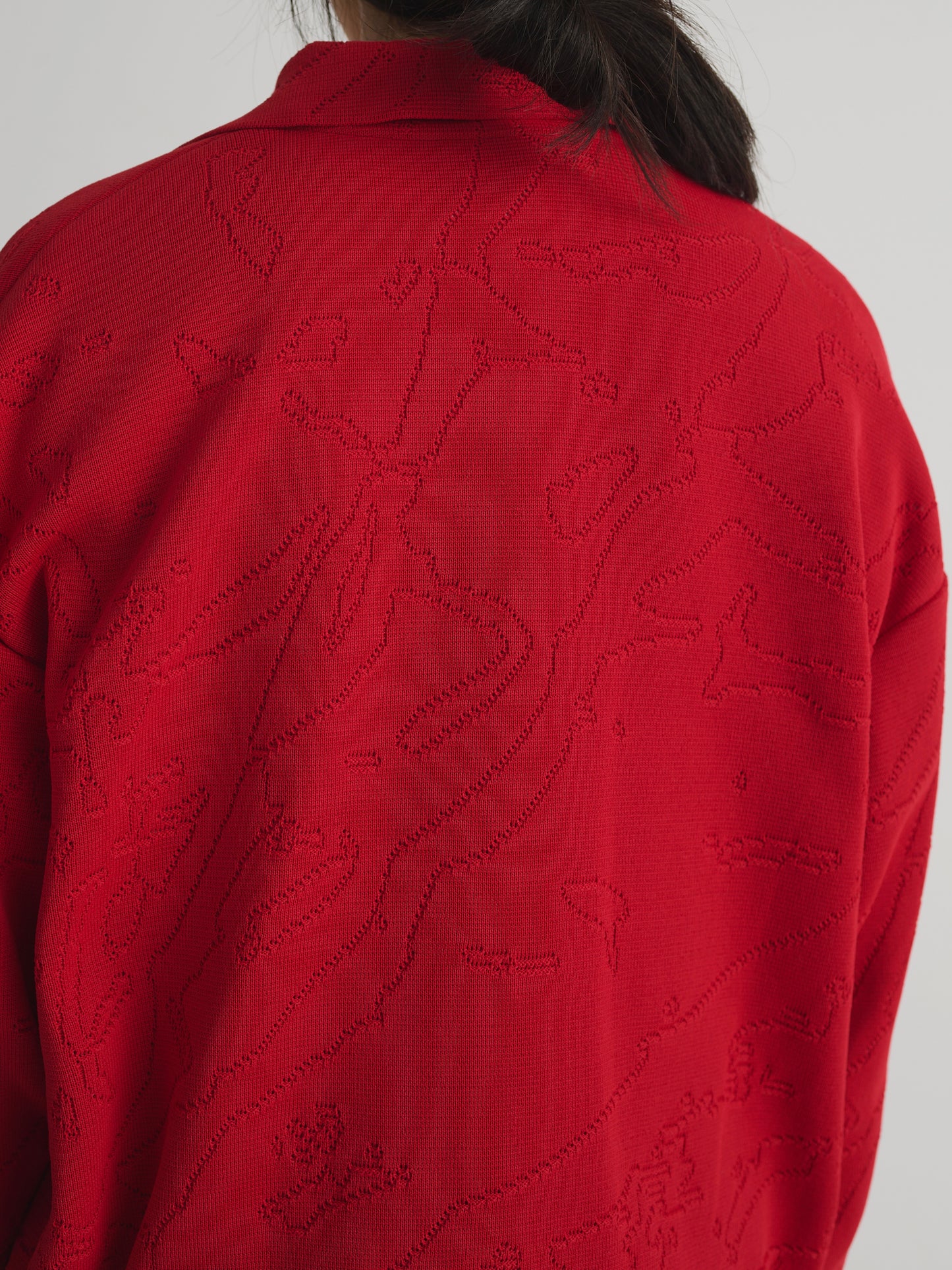 color:RED
