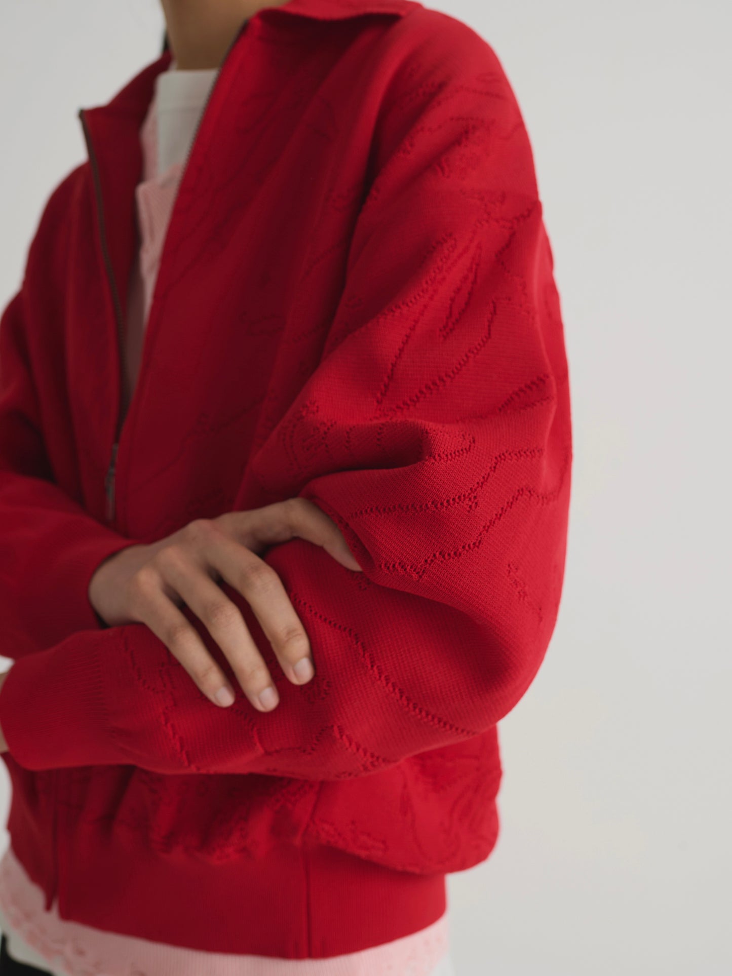 color:RED