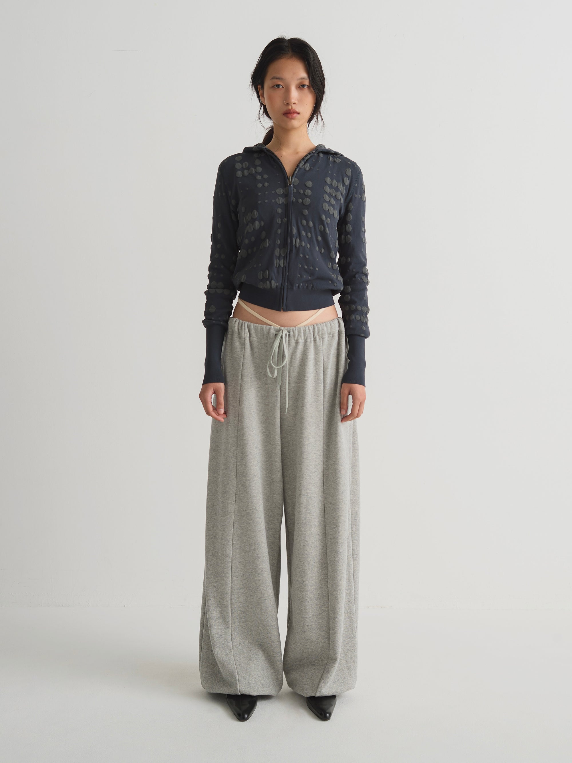 color:GREY