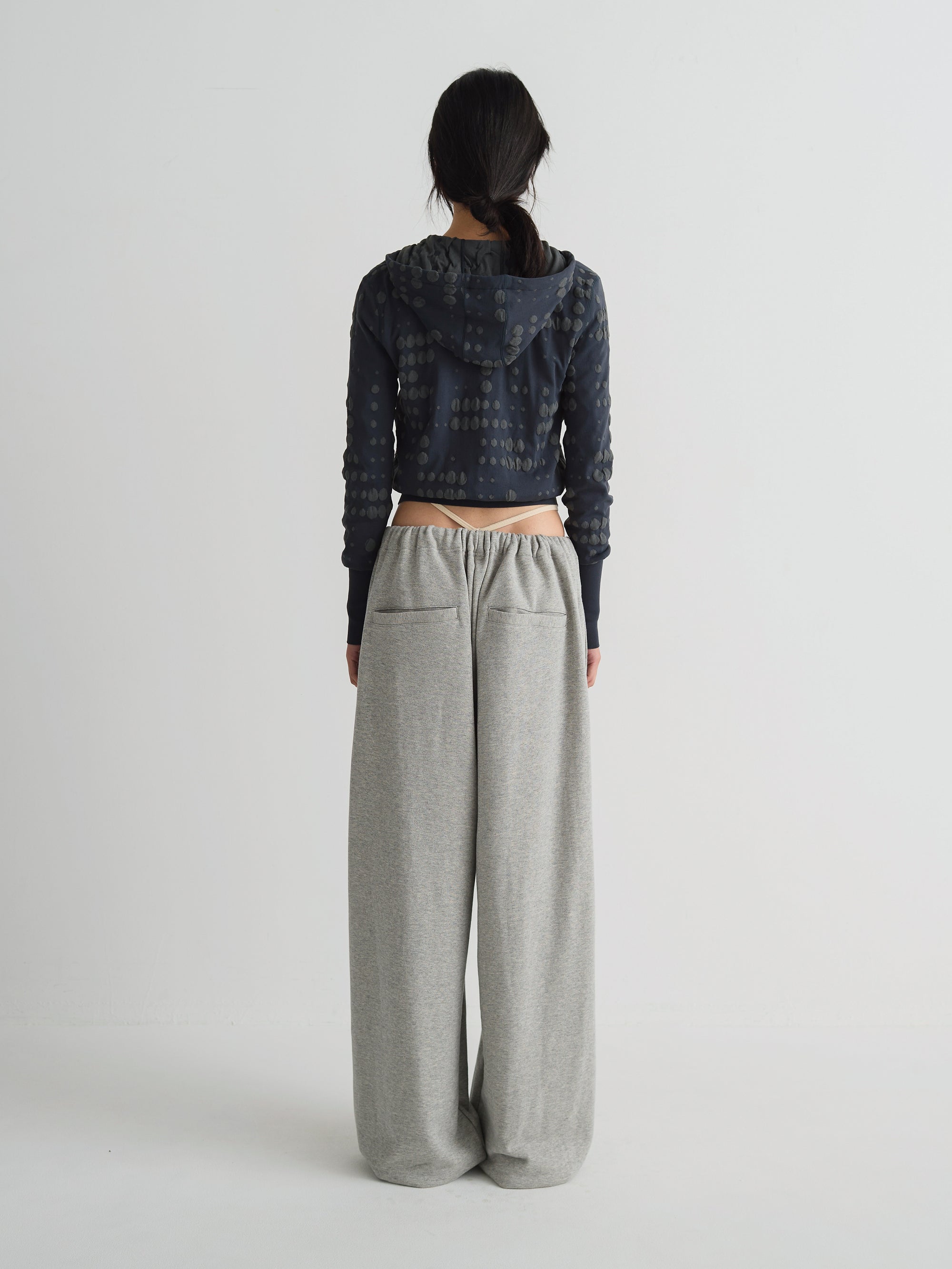 color:GREY