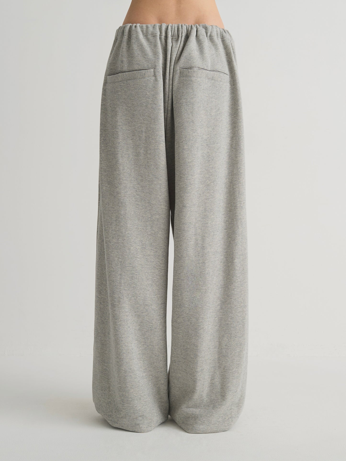 color:GREY