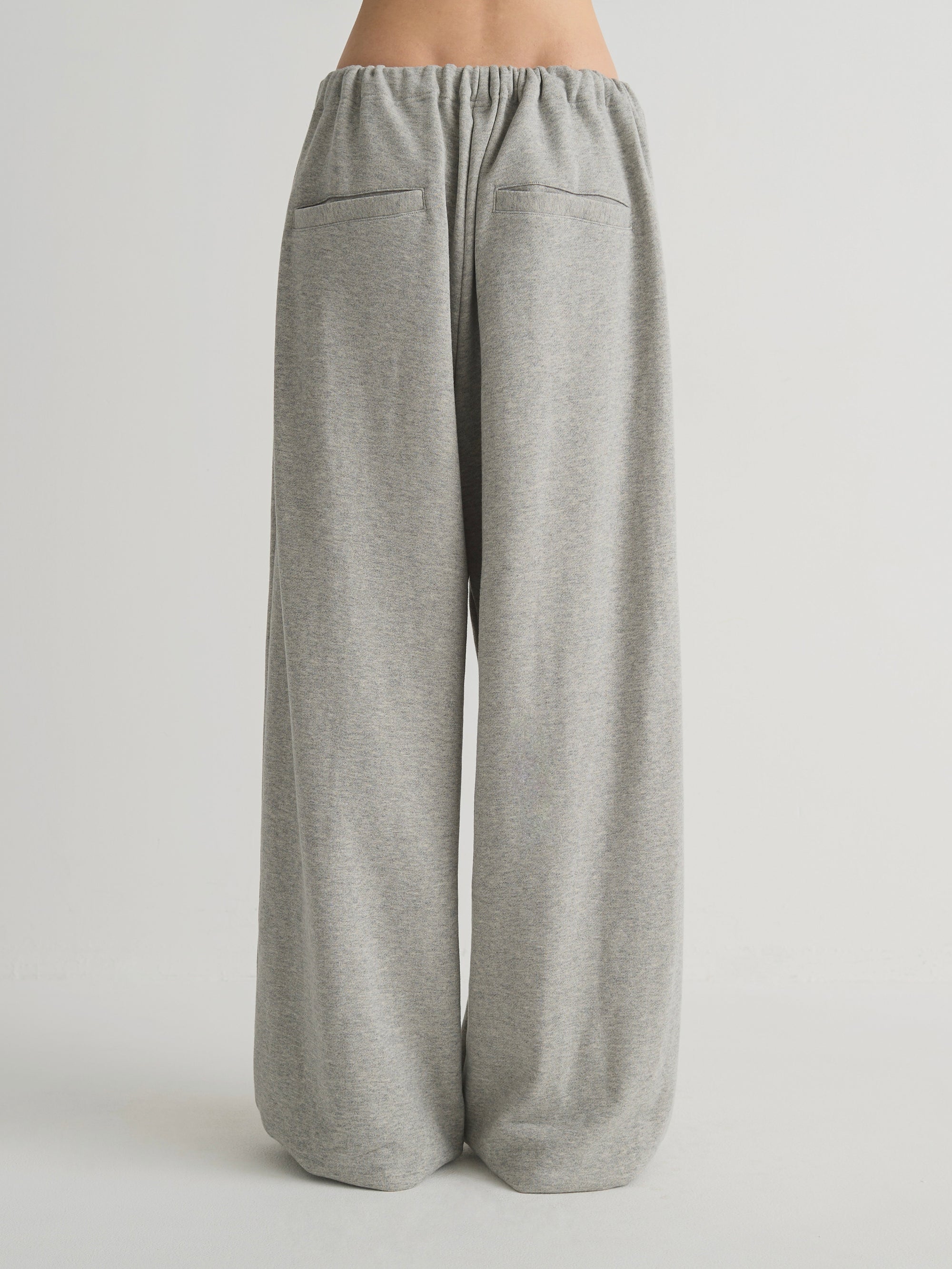 color:GREY