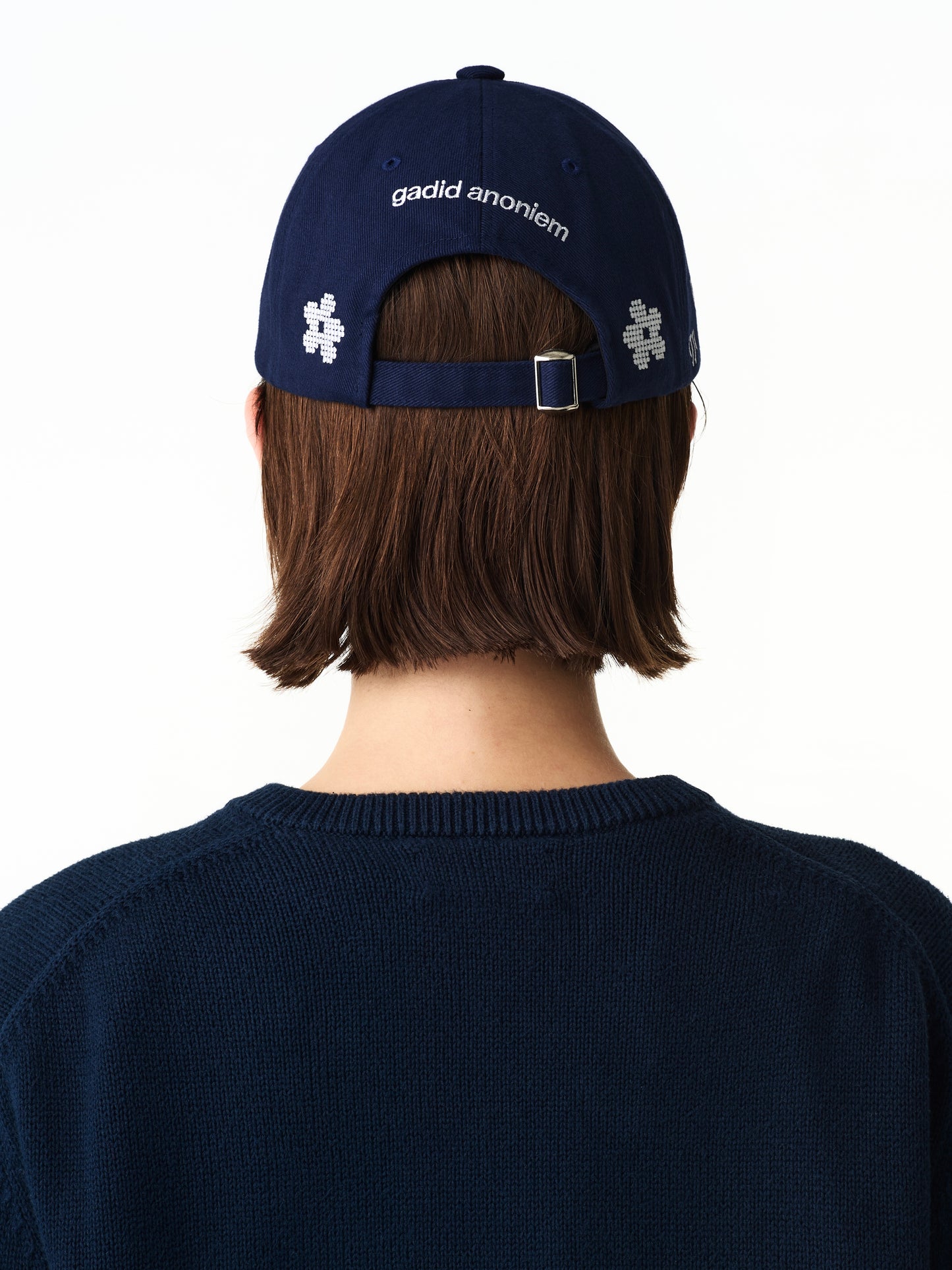 color:NAVY