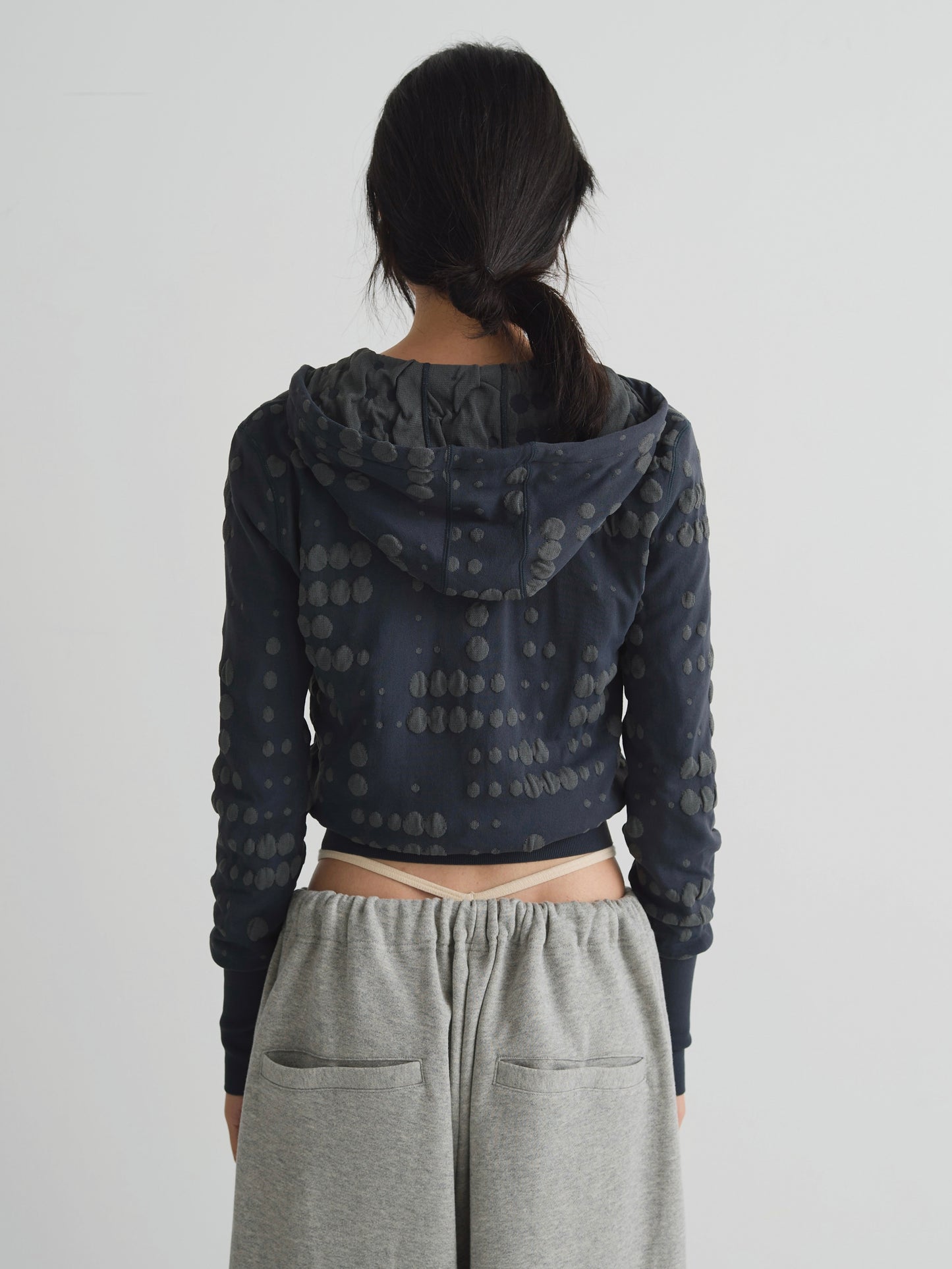 color:GREY