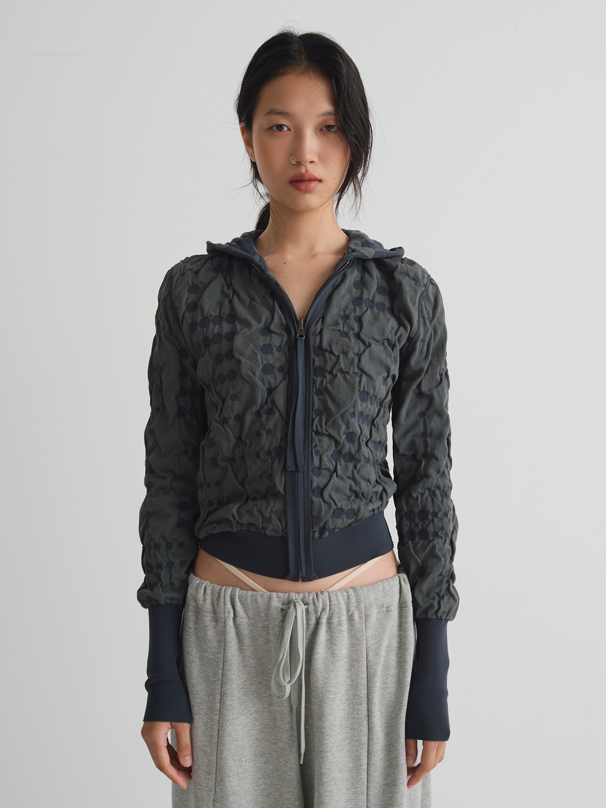 color:GREY