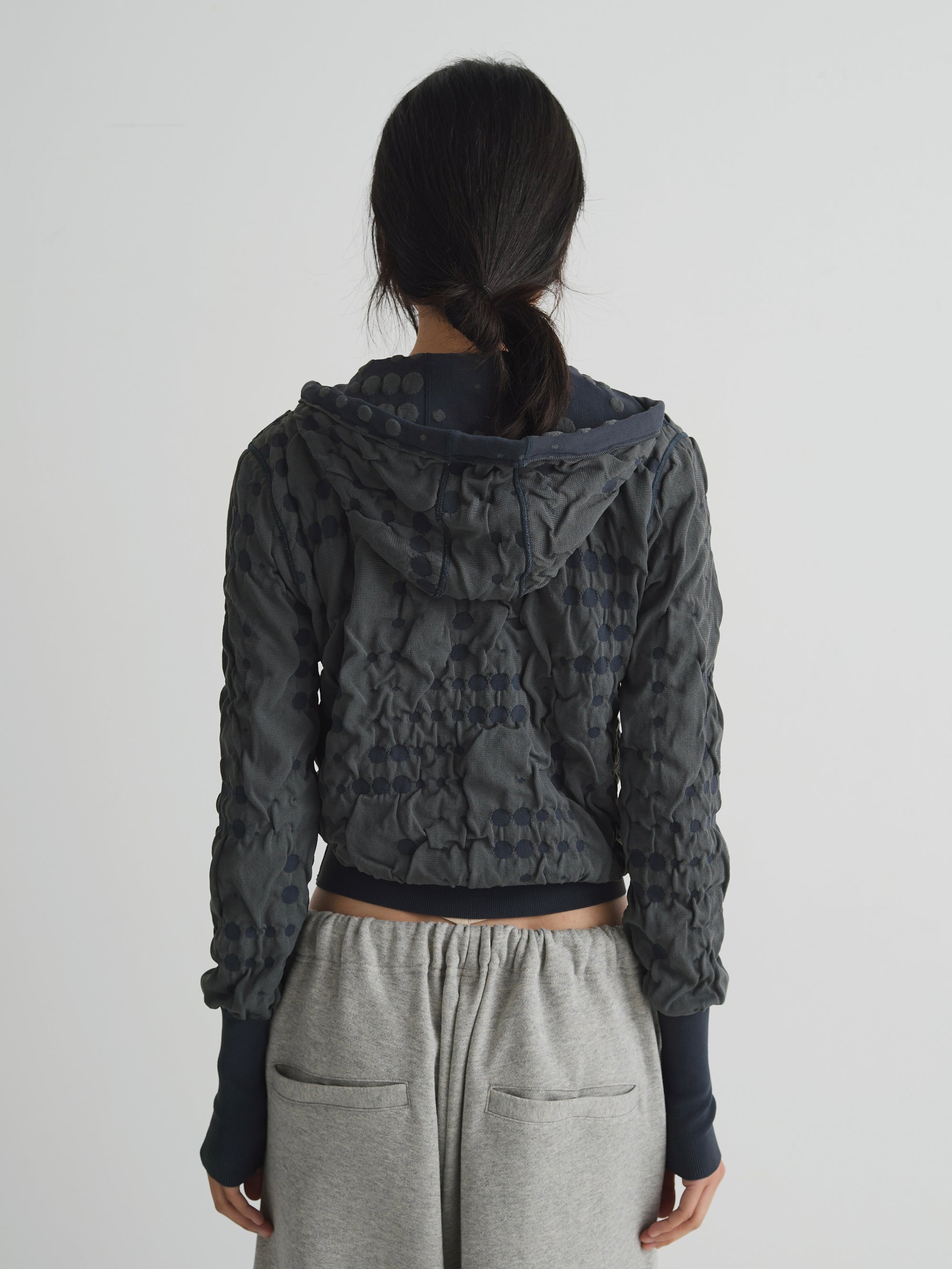 color:GREY