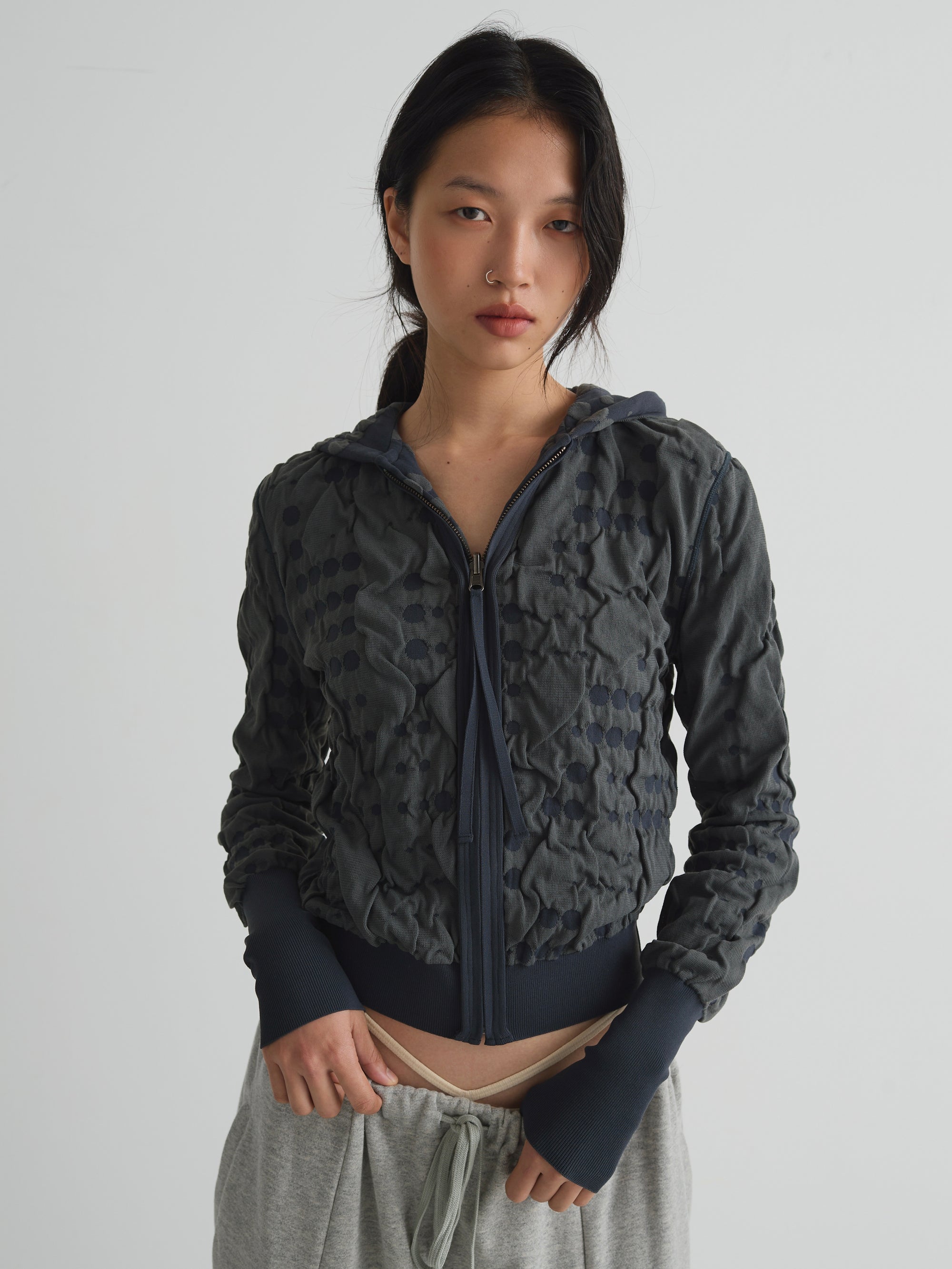 color:GREY