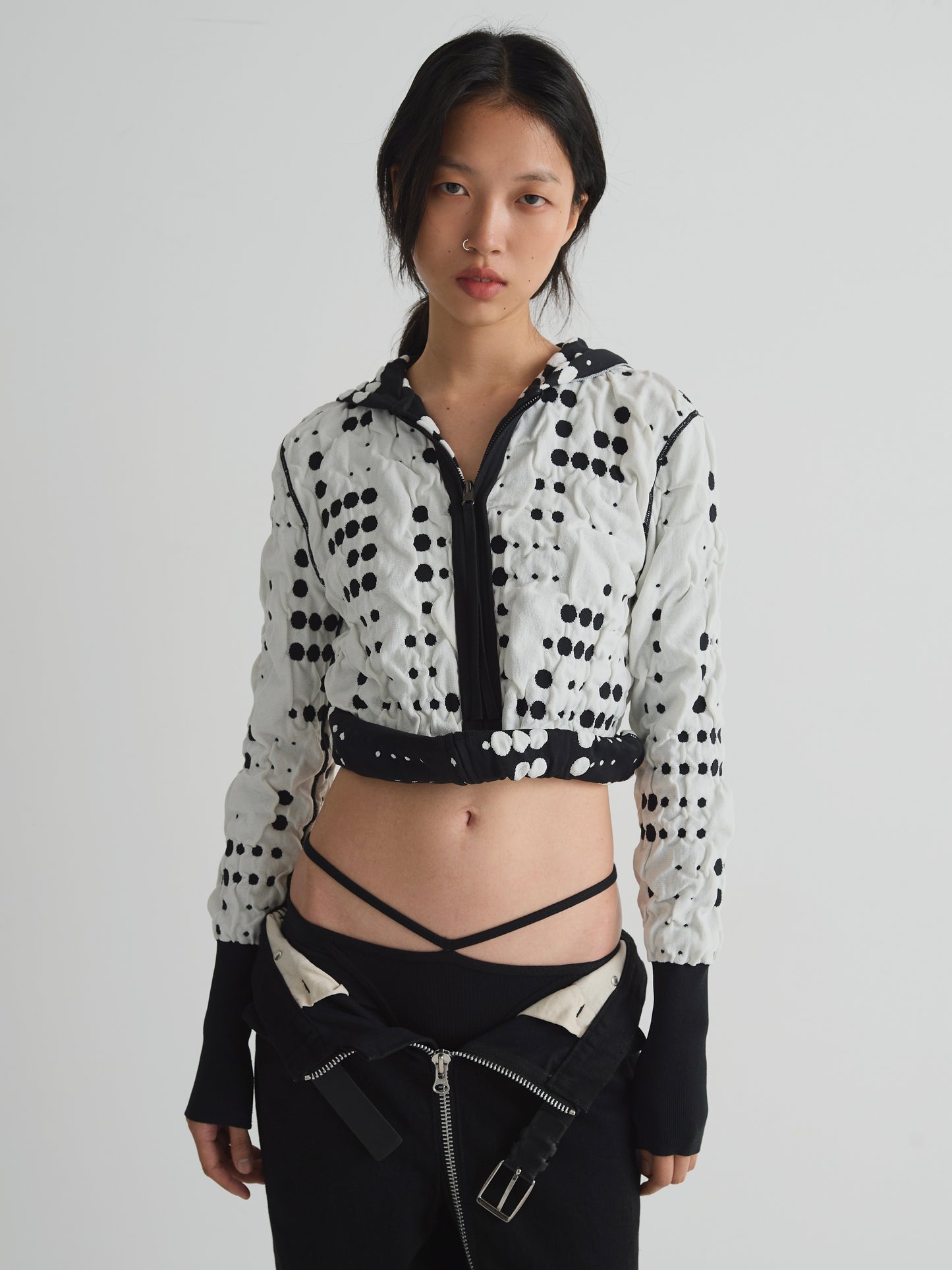 color:BLACK