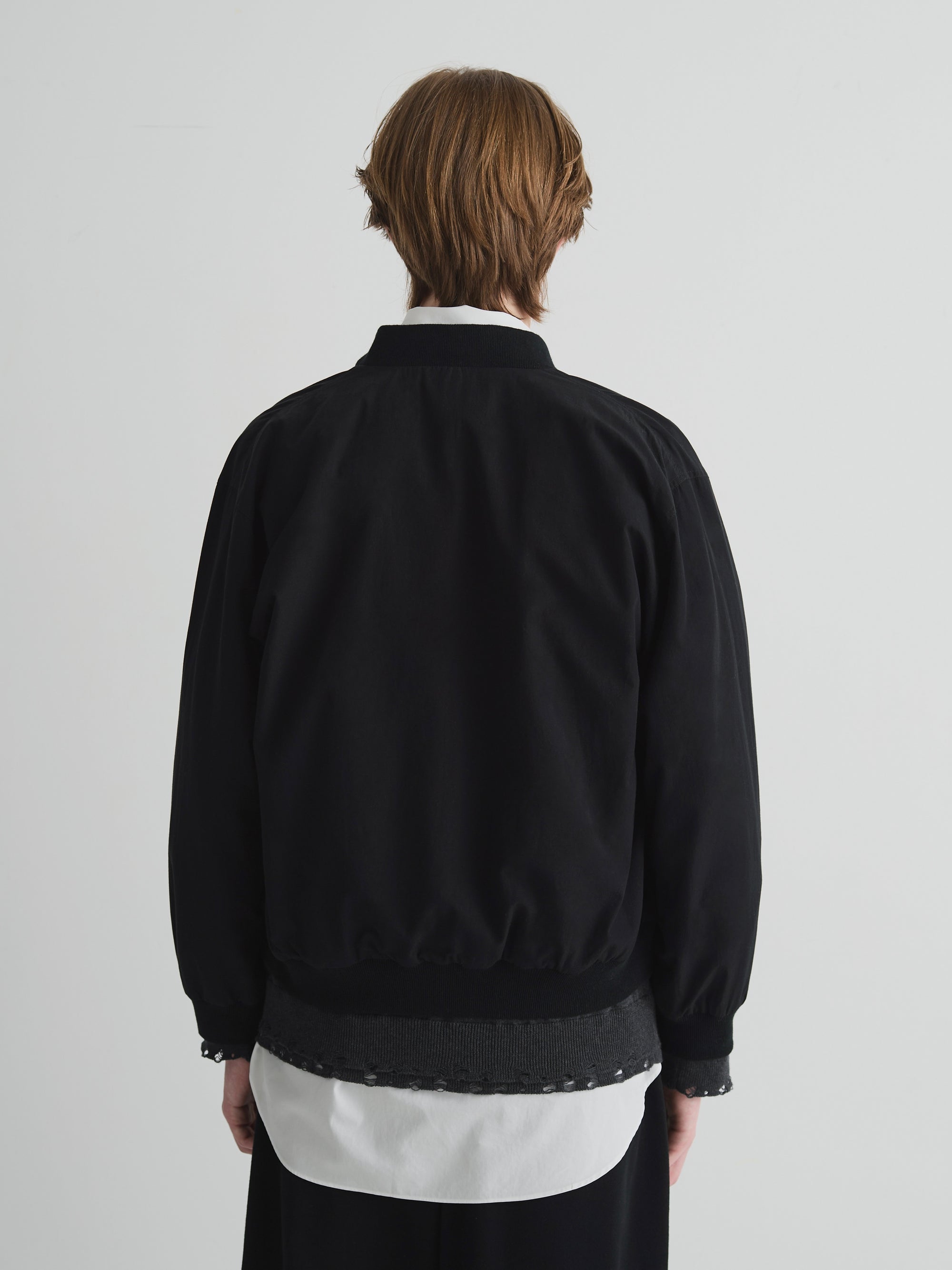 color:BLACK