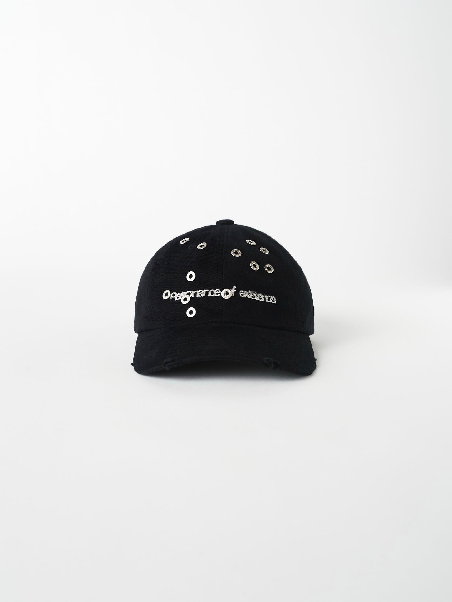 color:BLACK
