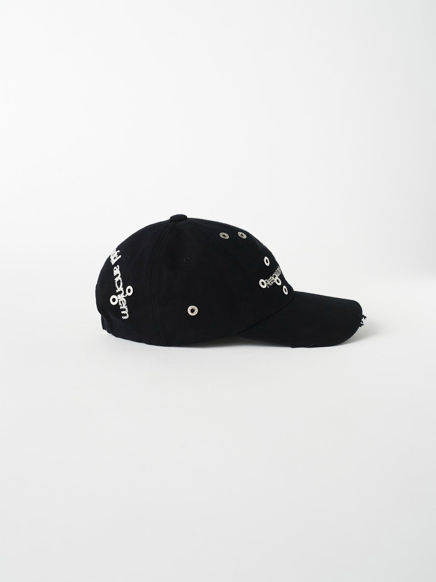 color:BLACK