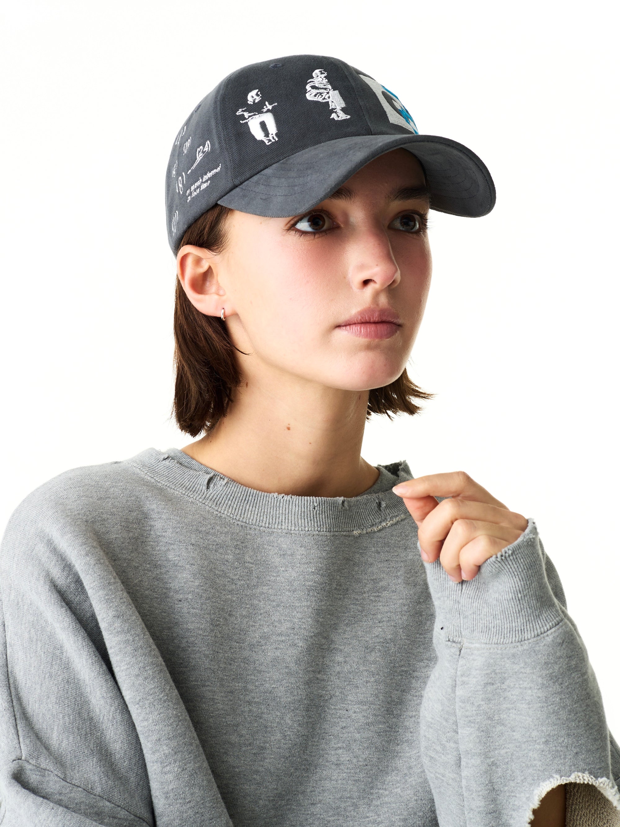 color:GREY