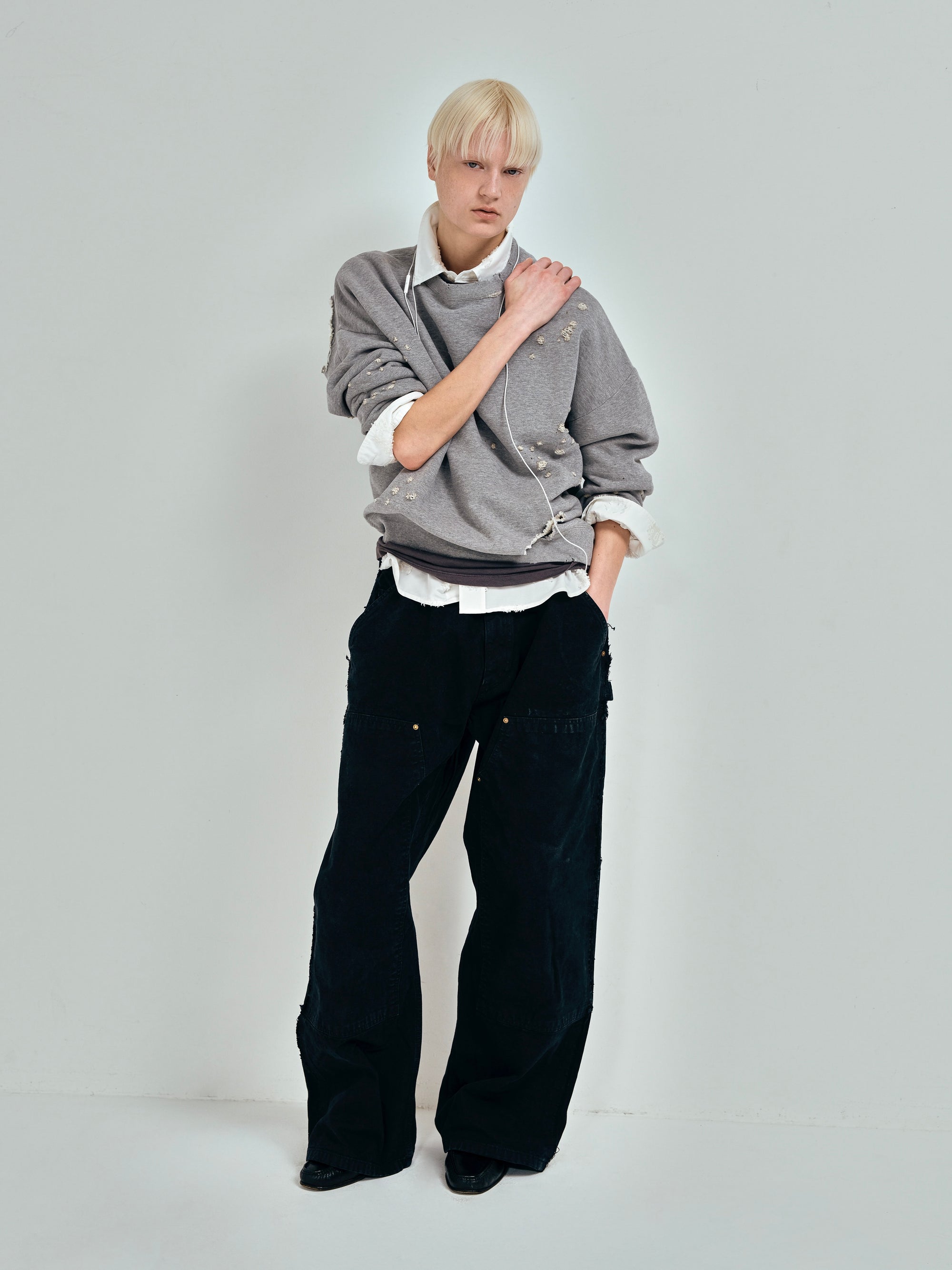 color:GREY